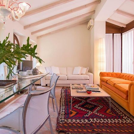 Oriental Apartment Gardens Views 2 Pax Siviglia Esterno foto