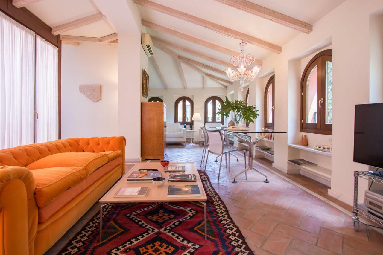 Oriental Apartment Gardens Views 2 Pax Siviglia Esterno foto